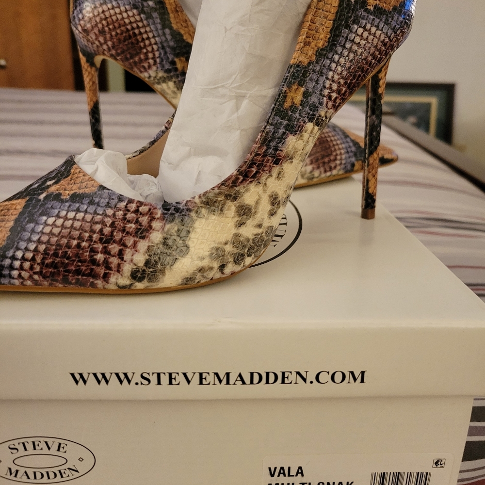 Steven Madden Heel